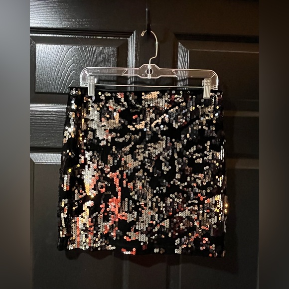 NEW Express Sequined Velvet Mini Skirt NWT - Picture 1 of 6
